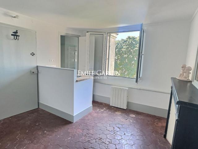 A vendre Versailles St Louis Studio rénové 14,13 m²