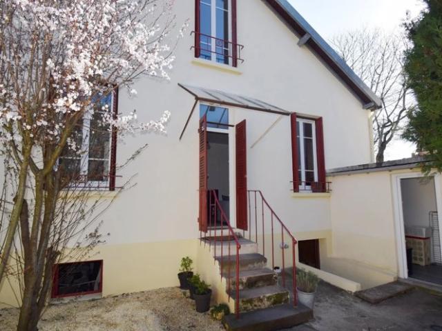SOUS COMPROMIS VICHY Maison de ville 3 pièces avec jardin