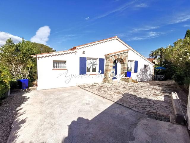 À VENDRE VILLA 4 PIÈCES AVEC VUE MER ET STUDIO INDÉPENDANT, 15M