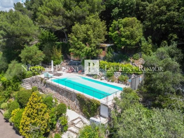 A Vendre Villa 7 pièces Piscine Nice