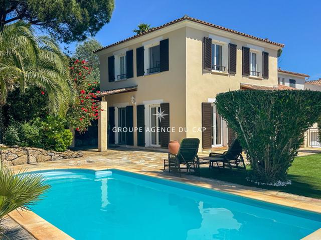 A Vendre Villa 10Min A Pied Des Plages Et Des Commerces Aux. 100m² Les Issambres