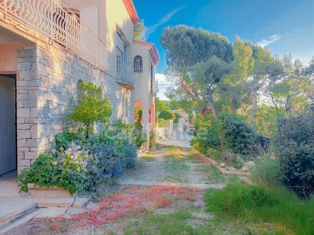 À vendre, Villa 183 m² + Appartement de 80 m², Terrain 1 110 m², Sausset Les Pins, PACA 13