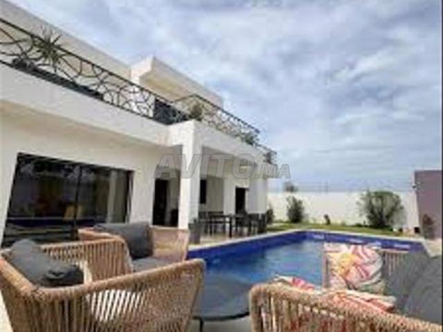 A vendre villa 330m² bouskoura