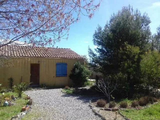A vendre Villa 3 pièces sur 800m2 de terrain à Saint Felix d