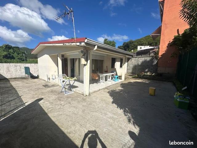 A vendre villa t4 bourg du marin