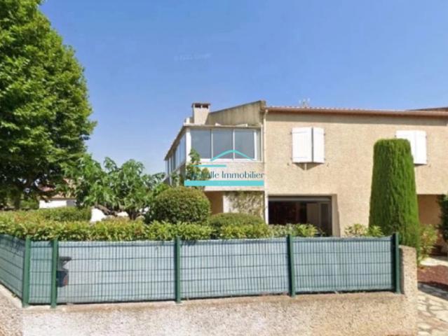 A vendre villa T5 de 177 m2 avec véranda sur un terrain de 4