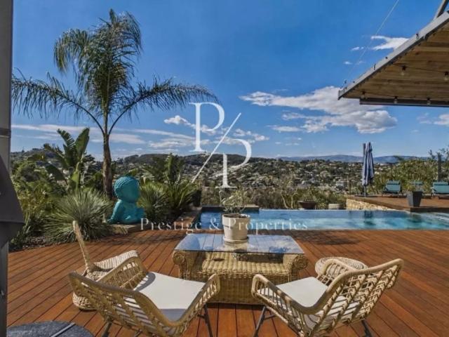 A vendre Villa avec Dépendance 6 chambres Construction 2019 Vue panoramique Super Cannes