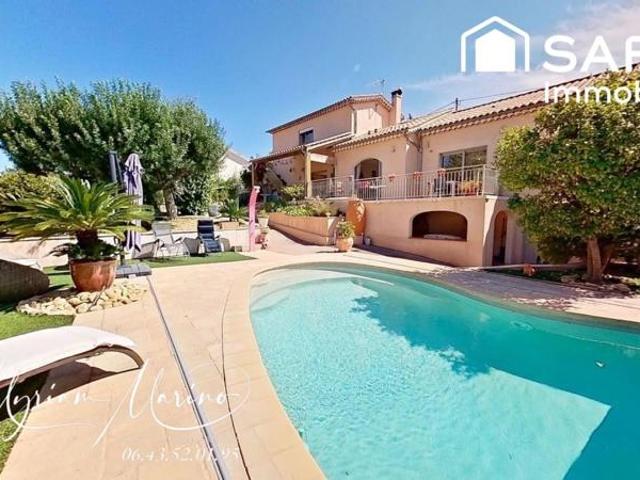 Saint aygulf à vendre villa avec piscine à 400 m des plages