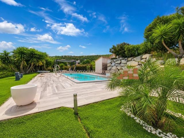 A VENDRE VILLA BASTELICACCIA PISCINE