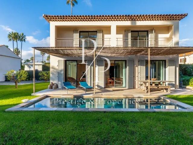 A vendre Villa contemporaine à 100 m des plages Cap d'Antibes