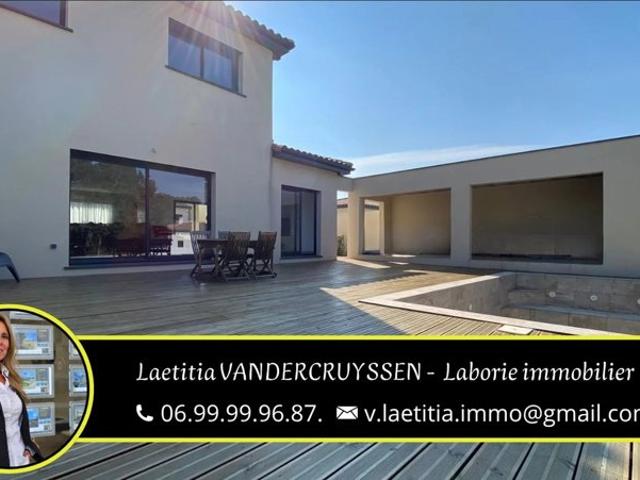 A vendre villa contemporaine 4 faces T5 de 147 m2 avec pisci
