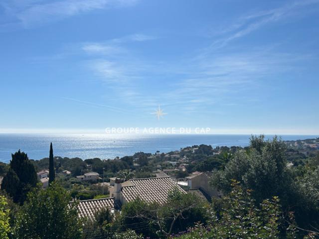 A VENDRE VILLA DE CHARME DE 160M² AVEC VUE MER 4 CHAMBRES AUX ISSAMBRES