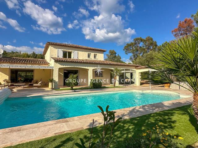 A VENDRE VILLA DE CHARME DE 268M2 AU CALME LUMINEUSE AVEC GRAND TERRAIN A PIED DU CENTRE VILLE DE LA BOUVERIE