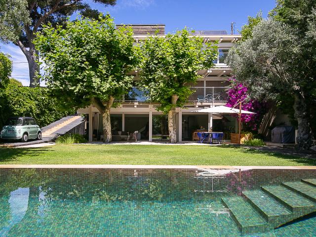 A VENDRE VILLA DE PRESTIGE 13007 MARSEILLE
