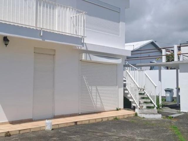 A vendre villa F5/6 de 170 m2 sur un terrain de 360 m2