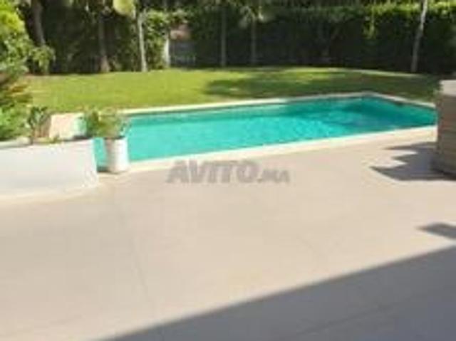 A vendre Villa Lux 700 m² sur Bouskoura Piscine
