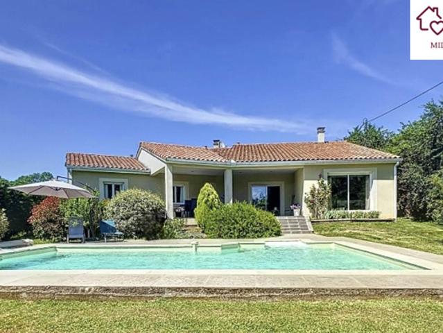 A vendre villa moderne économe en énergie 183m2 sur un te