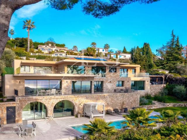À Vendre Villa Mougins avec Piscine, 8 Pièces, 389.37m²