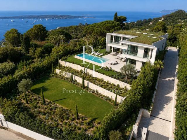A vendre Villa Neuve 500m2 Garage 10 voitures Annexe. 525m² Cannes