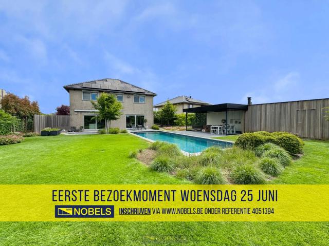 À vendre – Villa prête à emménager avec piscine et poolhouse dans un quartier résidentiel à Deinze