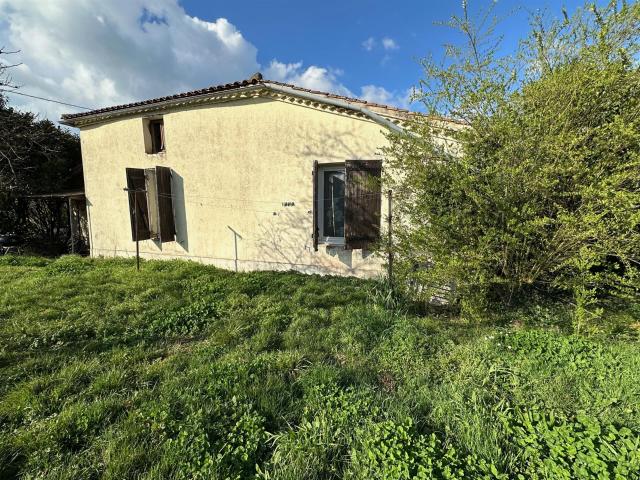 A vendre Villeneuve sur Lot maison mitoyenne de plain pied à. 119m² Villeneuve sur Lot