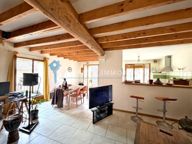 A VENDRE VILLEVIEILLE Maison de village 4 Pièces 98 m2 a
