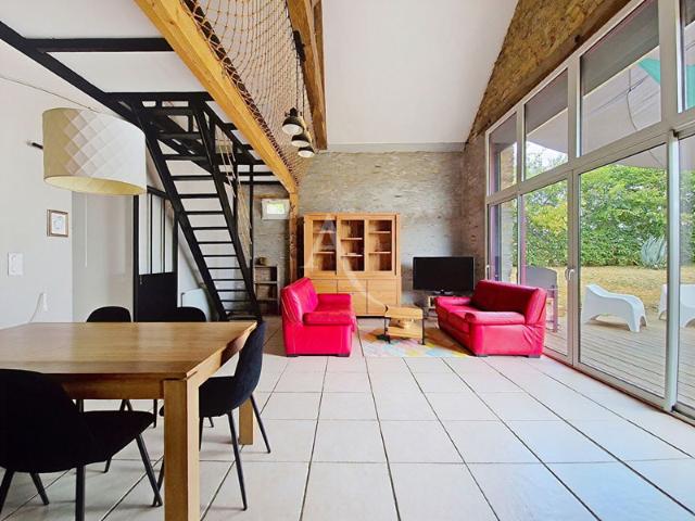 A vendre à MARIGNE maison de campagne avec grand terrain