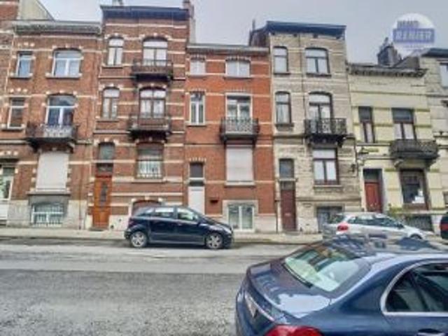 A VENDRE: à Anderlecht maison bifamiliale