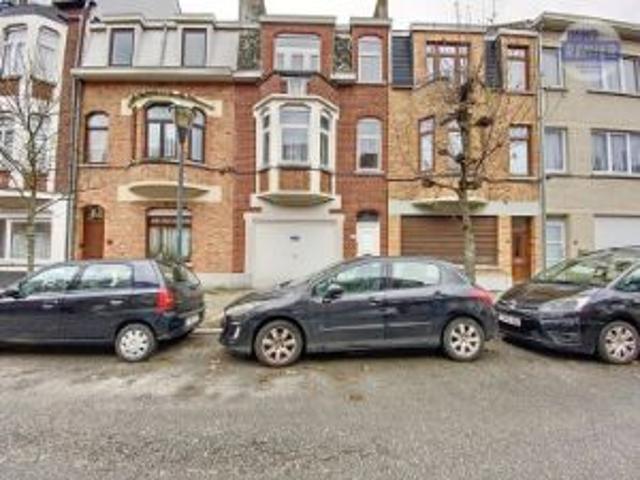 A vendre à Anderlecht maison 3 chambres et bureau avec terra