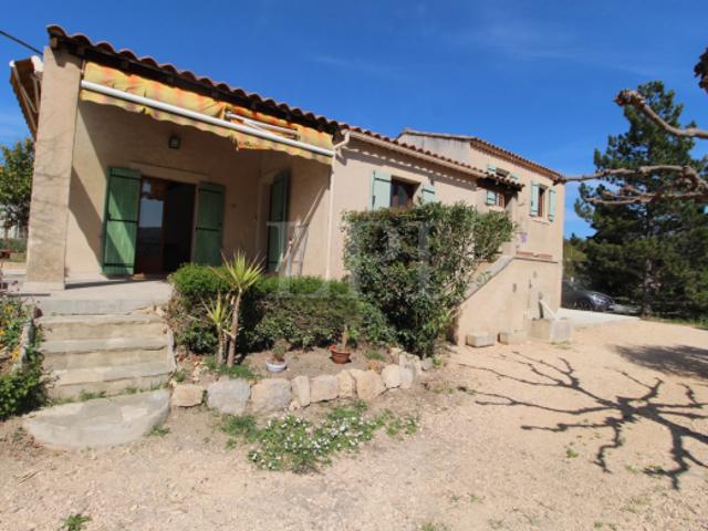 A VENDRE A APT MAISON PROCHE DE LA VILLE
