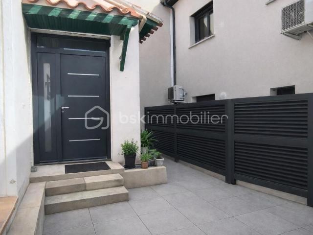 À VENDRE à Canohès Appartement T5 129 m² 2 Terrasses + grand sous sol de 44 m²+ 2 Places de parking