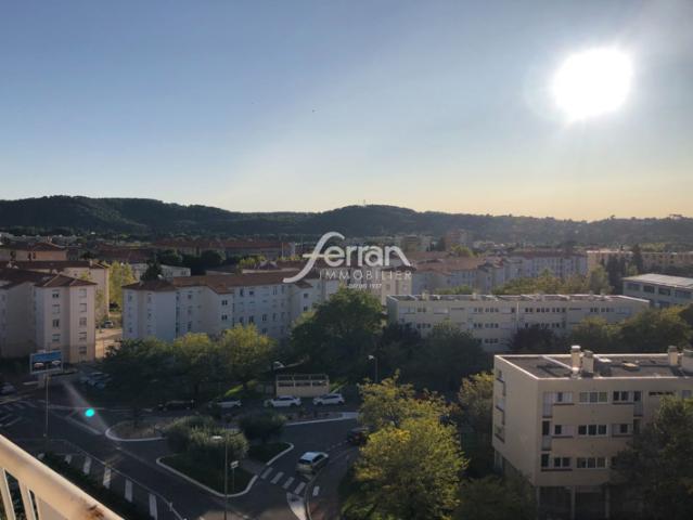 A vendre à Draguignan Type 3 situé au 8ème étage d'une résiden