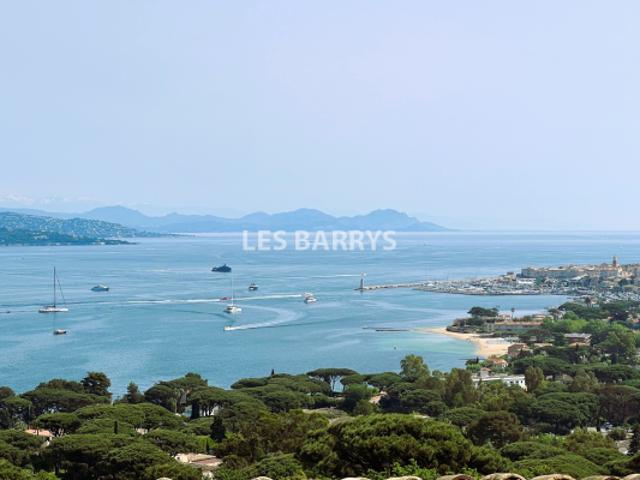 A vendre à Gassin, spectaculaire vue sur Saint Tropez et sur