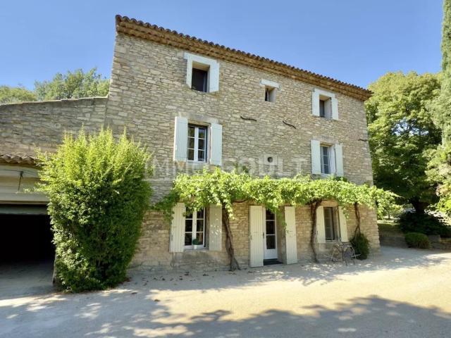 À vendre à Goult 350m² Goult