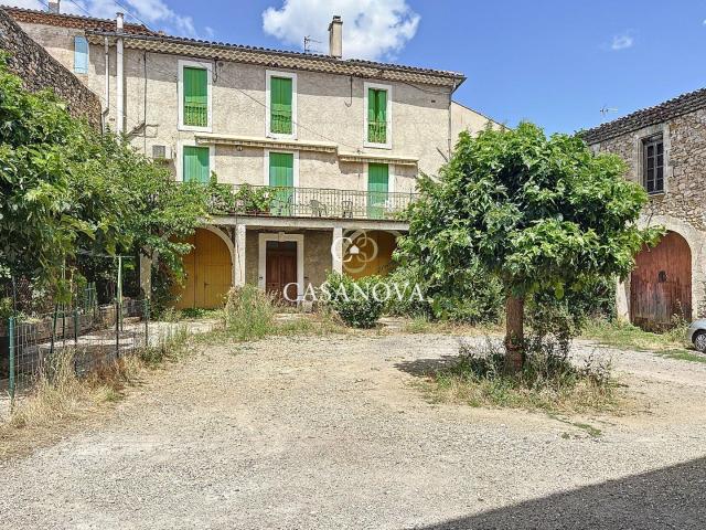À vendre à Hérépian: grande maison de ville 300 m² avec cou. 300m² Hérépian