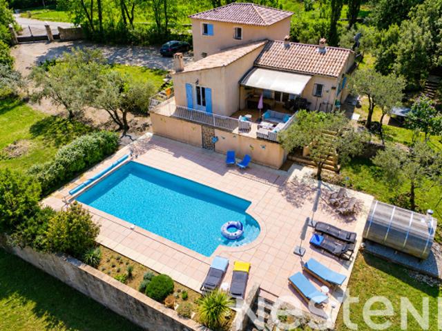 A VENDRE à LORGUES Propriété 125m² avec piscine et grand terrain clos