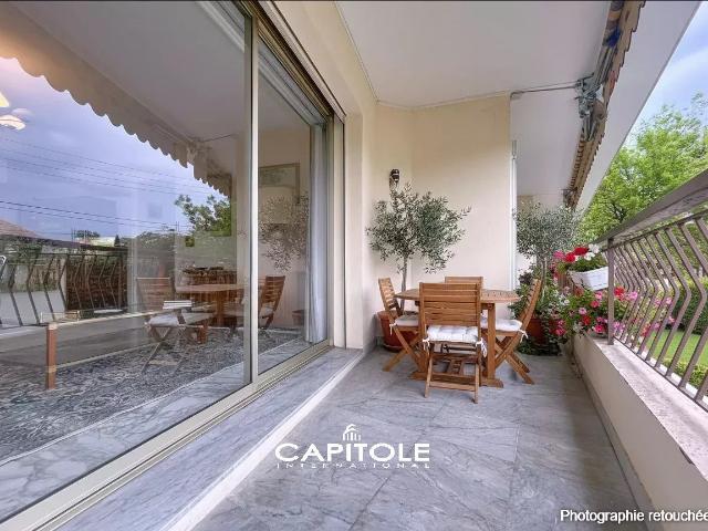 À Vendre – à pied des plages et commerces, au calme, Apparte. 80m² Antibes