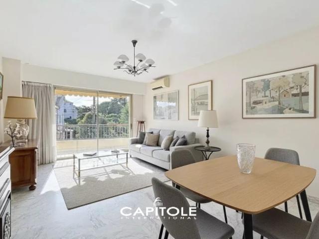 À Vendre – à pied des plages et commerces, au calme, Appartement 3 pièces de 80 m² avec terrasses, secteur prisé, au calme. Vendu avec une cave et 1 parkings
