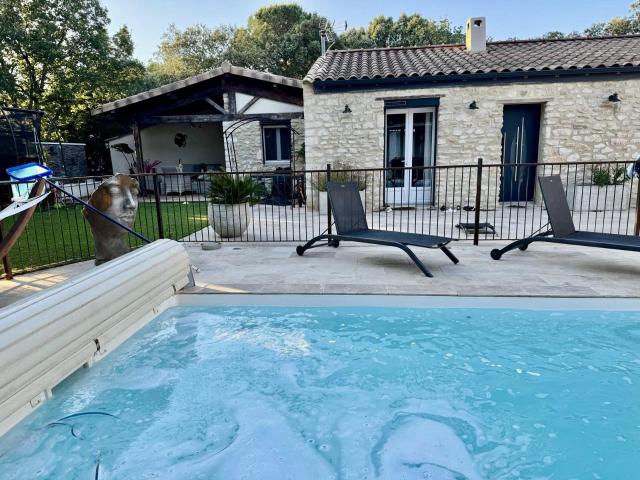 À vendre à Suze La Rousse 26: villa avec piscine 211m² Suze la Rousse