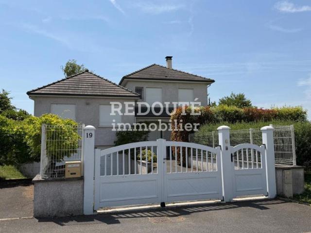 A VENDRE A SAINT THIERRY MAISON F 7 AVEC SOUS SOL ET JARDIN CLOS