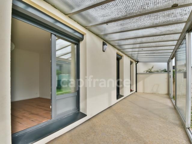 À vendre à Sainte Geneviève des Bois, maison familiale: de 123 m², 5 chambres, véranda, garage, sans travaux et parfaitement situé