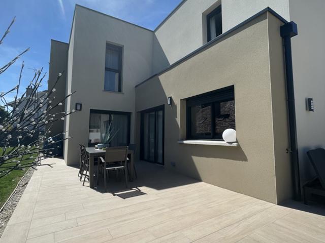 À vendre à Troyes, maison contemporaine de 149m2, 4 chambres