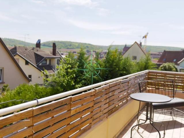À VENDRE – Superbe duplex lumineux avec terrasse – Dernier étage – Garage + 3 parkings