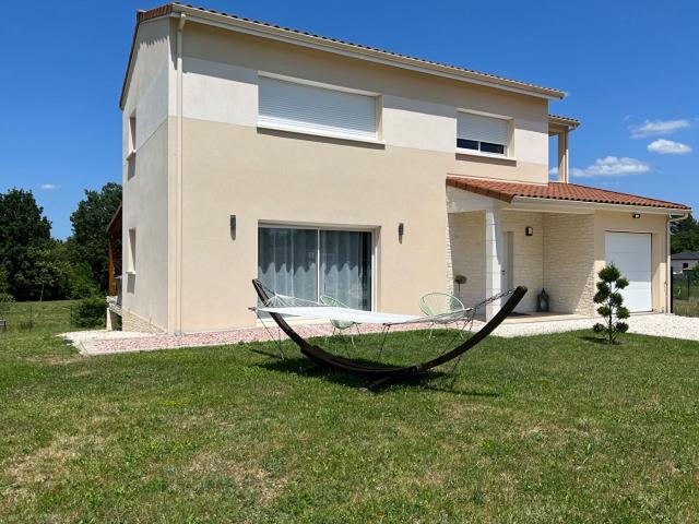 A vendre à 5 min du centre ville de Perigueux, très jolie Ma. 119m² Périgueux