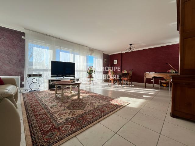 A VENDRE AGENCE GIBOIRE APPARTEMENT T4 DE 92 M2 NANTES MONSELET