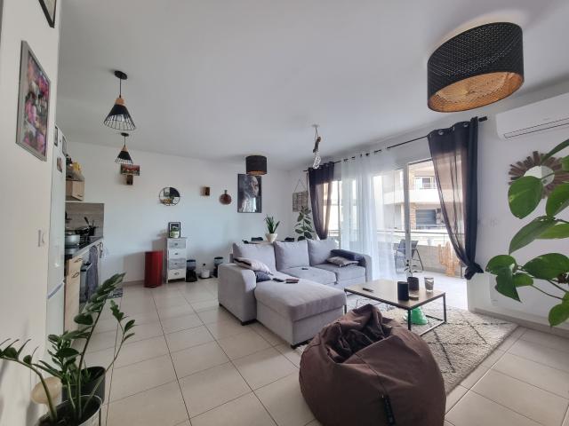 À Vendre, Aleria centre, Appartement 2 Pièces avec terrasse couverte Idéal Investissement ou Premier Achat