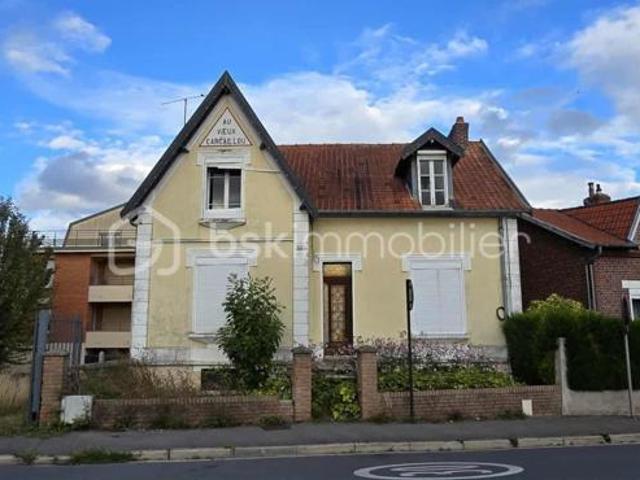 A vendre, Amiens Sud Est, Maison individuelle à rénover avec double garage