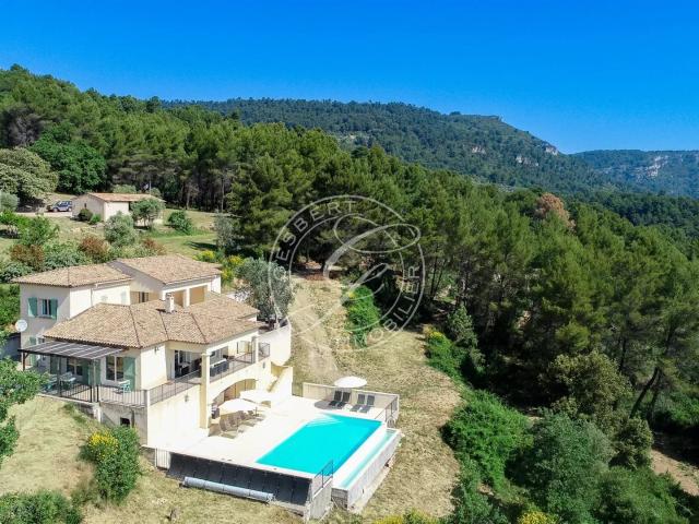 A Vendre Ampus Villa Recente Avec Vue Panoramique Et Pisci. 213m² Ampus