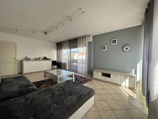 A vendre, Annemasse Centre et au pied du tram appartement T4 de