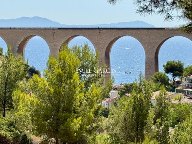 A vendre Ancien cabanon sur la Côte Bleue avec vue exceptionnelle Calanque authentique